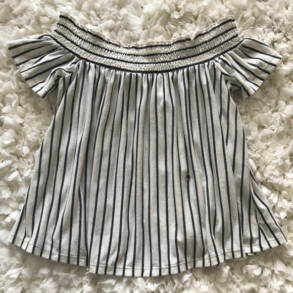 NWT Ivory And Black Off The Shoulder Blouse Top - Picture 2 of 3